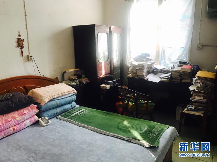 （新華全媒頭條&middot;圖文互動）（11）滄海橫流 信仰彌堅&mdash;&mdash;記共產黨員、湘潭大學九旬教授滄南