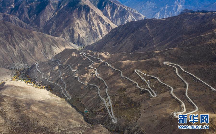 （新華全媒頭條&middot;圖文互動）（1）格?；ㄩ_滿天路&mdash;&mdash;寫在川藏公路通車65周年之際