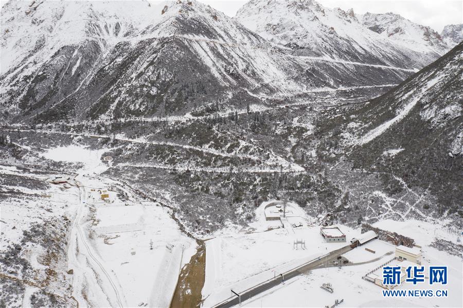 （新華全媒頭條&middot;圖文互動）（2）格?；ㄩ_滿天路&mdash;&mdash;寫在川藏公路通車65周年之際