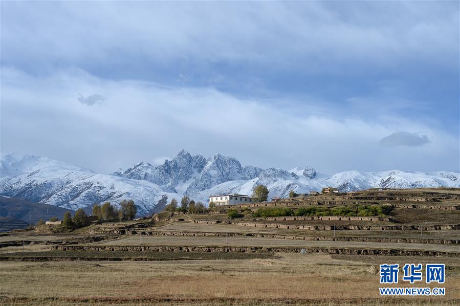 （新華全媒頭條&middot;圖文互動）（14）格?；ㄩ_滿天路&mdash;&mdash;寫在川藏公路通車65周年之際