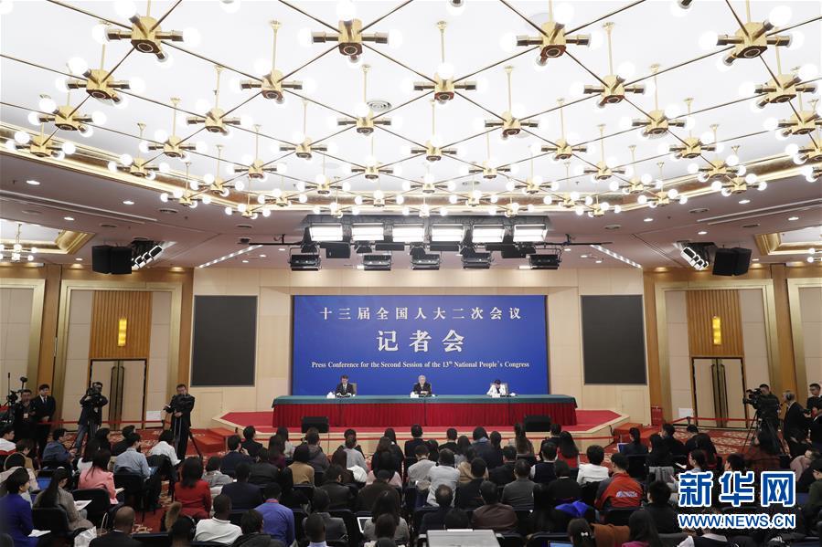 （兩會）（1）國務院扶貧辦主任劉永富就&ldquo;攻堅克難&mdash;&mdash;堅決打贏脫貧攻堅戰(zhàn)&rdquo;答記者問