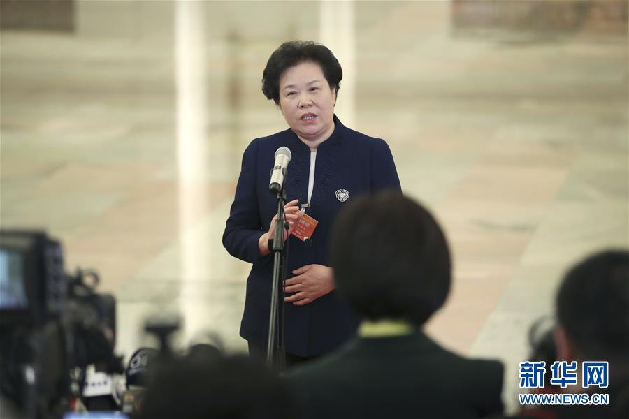 （兩會(huì)&middot;面對(duì)面）（1）采訪部長(zhǎng)