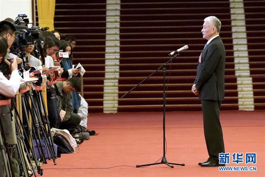 （兩會(huì)&middot;面對(duì)面）（13）采訪部長(zhǎng)