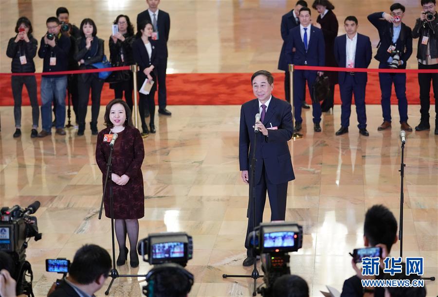 （兩會&middot;面對面）（10）全國政協委員接受采訪