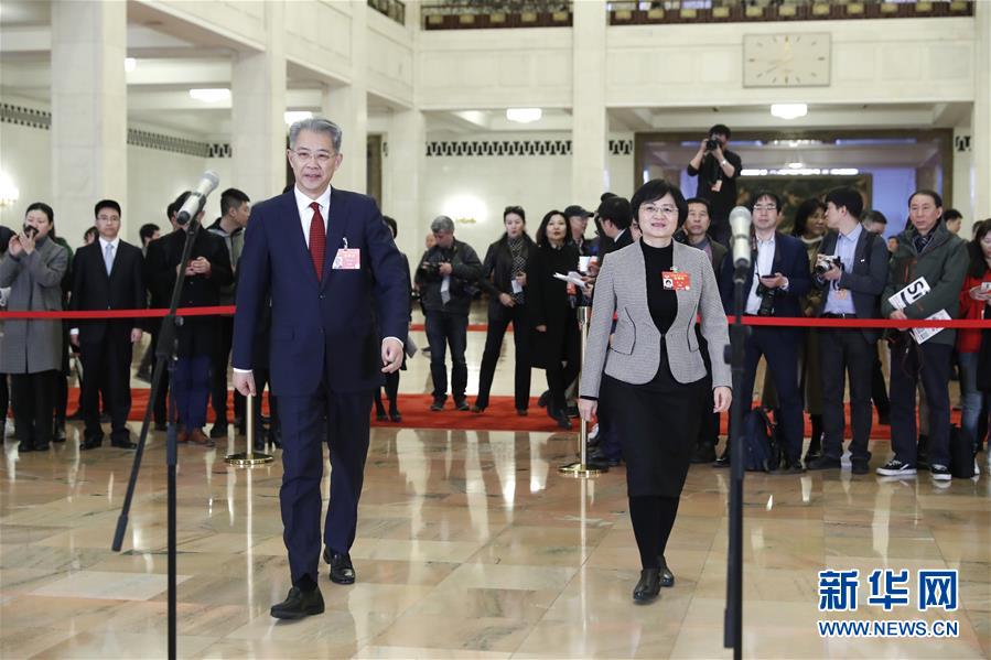 （兩會(huì)&middot;面對(duì)面&middot;XHDW）（20）全國政協(xié)委員接受采訪