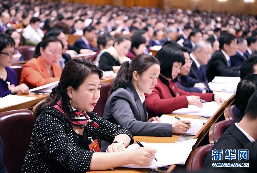 (新華全媒頭條·圖文互動)(5)2019——春天里的中國兩會故事