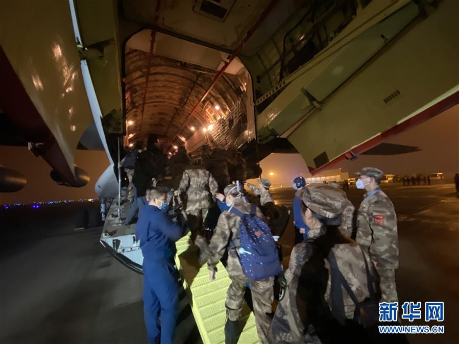 (新型肺炎疫情防控)(3)陸軍軍醫大學醫療隊連夜馳援武漢