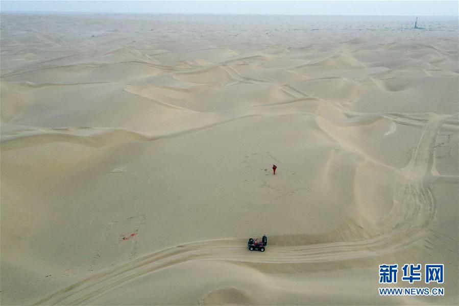 （新春走基層&middot;圖文互動）（1）大漠中，一頂帳篷守歲五年