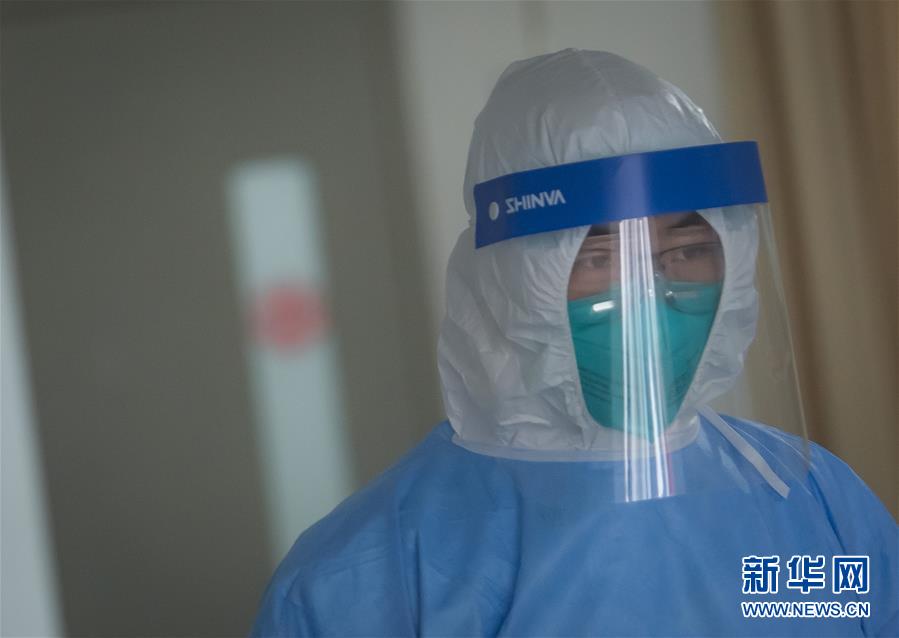 （新型冠狀病毒感染的肺炎疫情防控）（5）鏡頭下的一線醫護人員