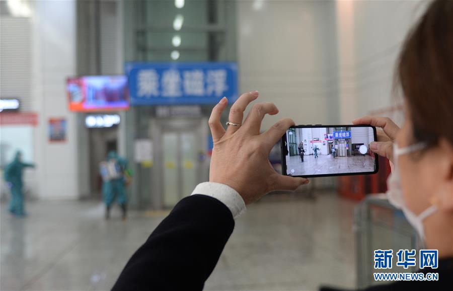 （聚焦疫情防控）（7）藍天志愿者的消毒戰&ldquo;疫&rdquo;