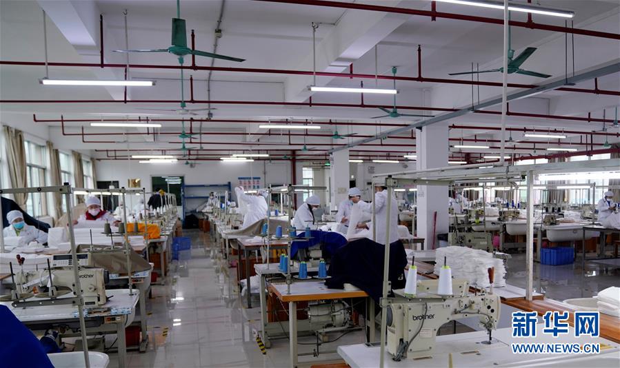 (來自經濟前沿的故事·企業復工復產·圖文互動)(2)堅守生產線就是保護“生命線”——廣西部分企業復工生產見聞