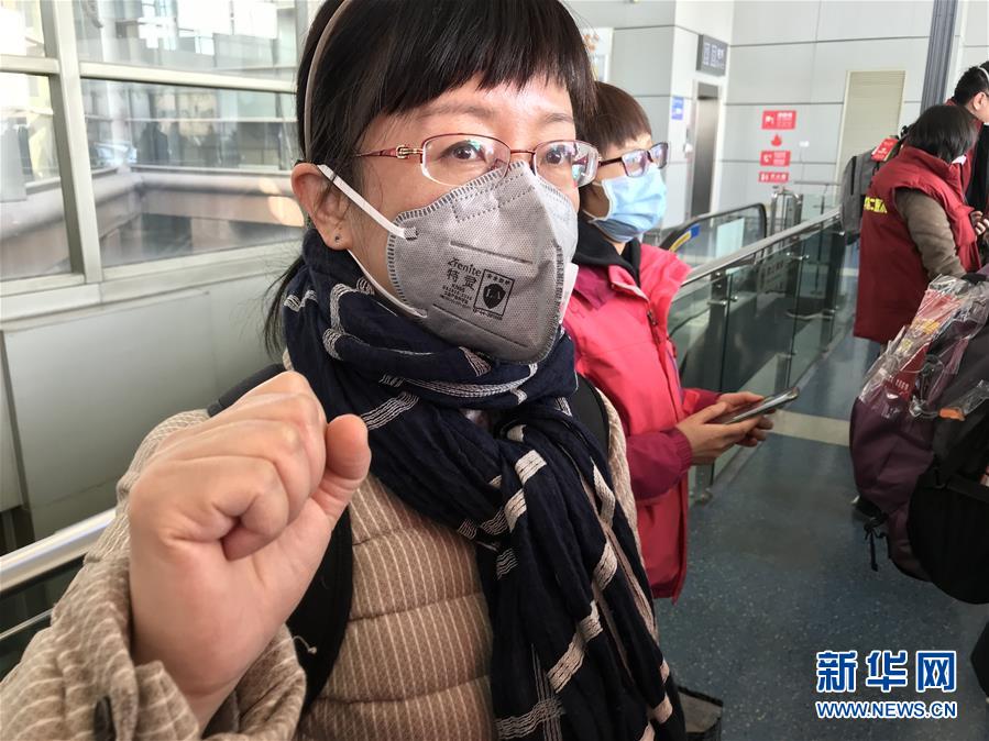 （熱點(diǎn)鮮報(bào)&middot;圖文互動(dòng)）（2）三代人的約定：父母送我援湖北，我給孩子樹榜樣