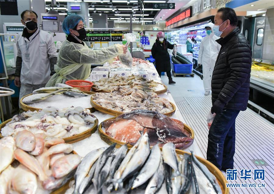 (在習(xí)近平新時(shí)代中國特色社會(huì)主義思想指引下——新時(shí)代新作為新篇章·習(xí)近平總書記關(guān)切事·圖文互動(dòng))(7)“菜籃子”里的力量——全國各地努力做好保障和改善民生工作在行動(dòng)