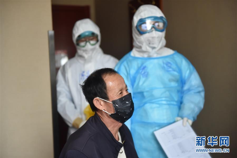 (聚焦疫情防控·圖文互動)(7)“感恩每一位‘不曾謀面’的醫護人員”——探訪返京人員醫學集中隔離觀察點
