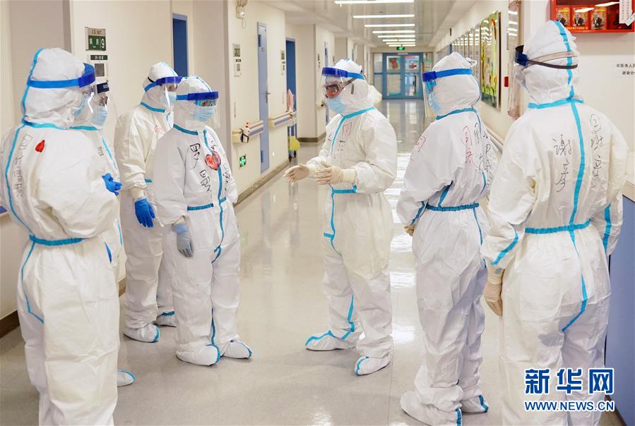 (新華全媒頭條·圖文互動)(1)磨難壓不垮 奮起正當時——習近平總書記在統籌推進新冠肺炎疫情防控和經濟社會發展工作部署會議上的重要講話振奮人心凝聚力量