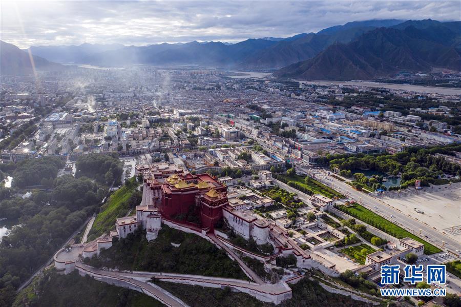 (新華全媒頭條·圖文互動)(1)血脈同心 共盼春來——疫情阻擊戰中的雪域故事