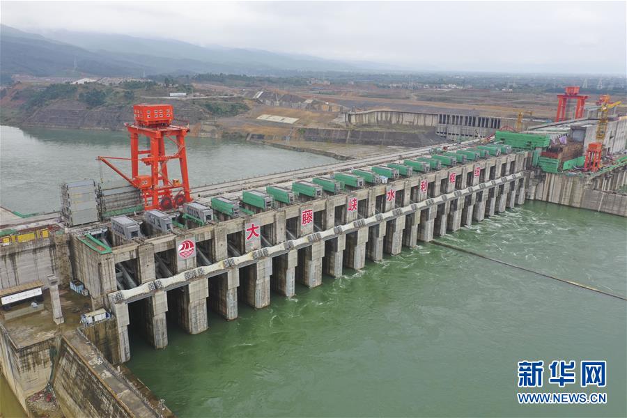 (抓好經(jīng)濟(jì)發(fā)展 應(yīng)對(duì)復(fù)雜局面·圖文互動(dòng))(3)“一企一策”解難題 大項(xiàng)目按下“加速器”——廣西精準(zhǔn)有序推動(dòng)項(xiàng)目開工復(fù)工