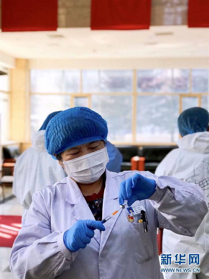 （在習(xí)近平新時(shí)代中國(guó)特色社會(huì)主義思想指引下&mdash;&mdash;新時(shí)代新作為新篇章&middot;習(xí)近平總書(shū)記關(guān)切事&middot;圖文互動(dòng)）（7）口罩擋不住你的美&mdash;&mdash;戰(zhàn)&ldquo;疫&rdquo;一線巾幗掠影