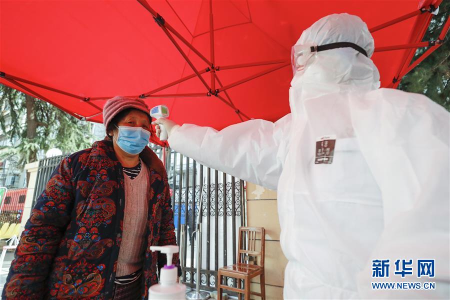 (聚焦疫情防控·圖文互動(dòng))(2)篩查防護(hù)嚴(yán)格 門診有序增開(kāi)——武漢部分醫(yī)院走訪見(jiàn)聞