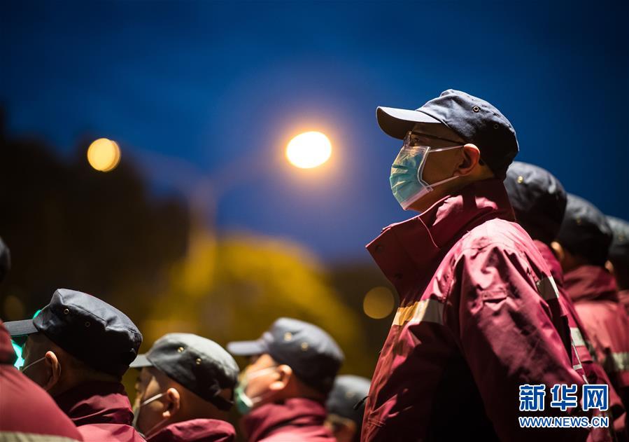 （新華全媒頭條&middot;圖文互動）（12）最美逆行者，武漢永遠記得你！&mdash;&mdash;首批援鄂醫療隊返程紀實