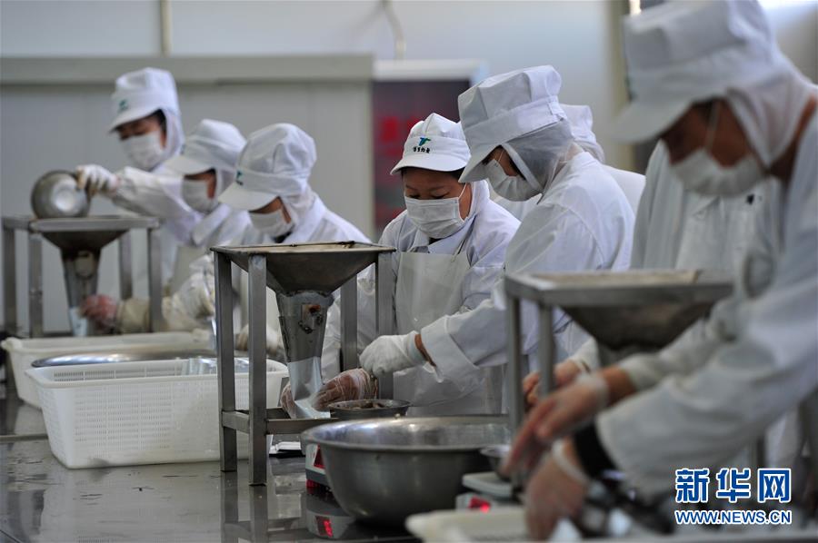 （在習近平新時代中國特色社會主義思想指引下&mdash;&mdash;新時代新作為新篇章&middot;習近平總書記關切事&middot;圖文互動）（9）穩住千家萬戶的&ldquo;飯碗&rdquo;&mdash;&mdash;各地積極穩就業化解疫情影響