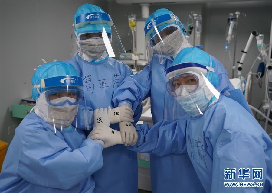 （新華全媒頭條&middot;圖文互動）（13）和時間拼速度 與死神搶生命&mdash;&mdash;火神山醫院重癥醫學一科里的&ldquo;生死戰&rdquo; 
