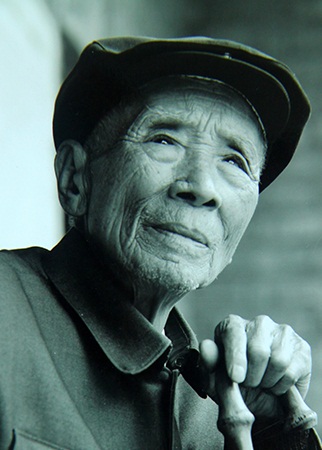 （為了民族復興&middot;英雄烈士譜&middot;圖文互動）楊善洲：&ldquo;草鞋書記&rdquo;筑起綠色豐碑