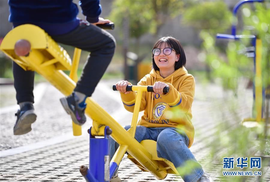 (新華全媒頭條·圖文互動)(5)奔向新的幸福——陜西貧困縣全部摘帽的N個截面