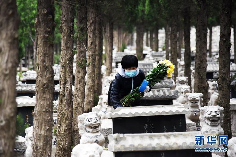 (社會)(1)清明代祭寄哀思