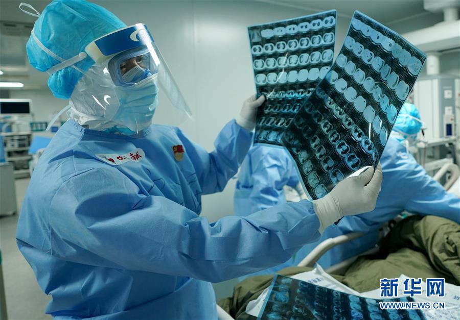 (新華全媒頭條·圖文互動(dòng))(9)生命至上,人民至上——武漢戰(zhàn)“疫”重癥患者救治工作紀(jì)實(shí)