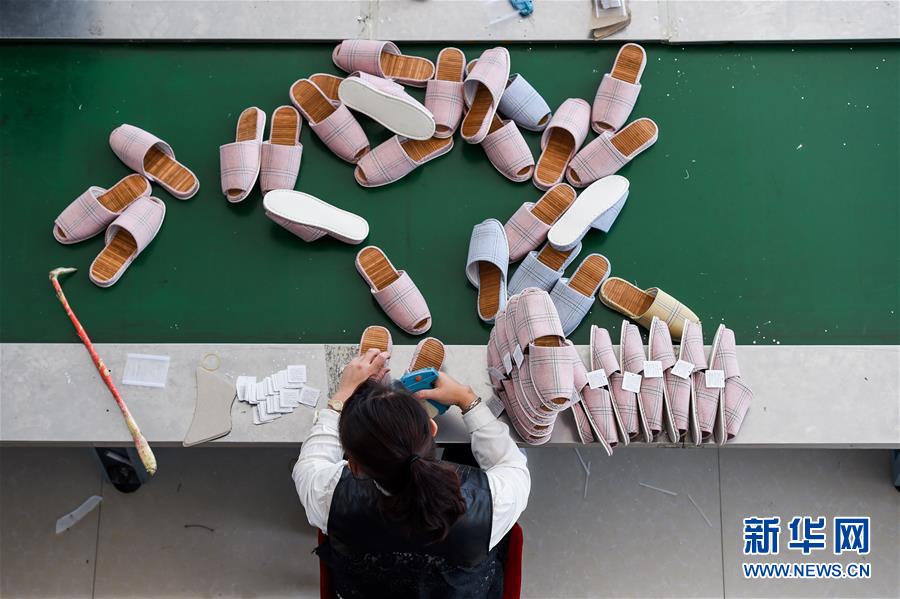 (新華全媒頭條·圖文互動)(5)內蒙古貧困旗縣全部“摘帽”