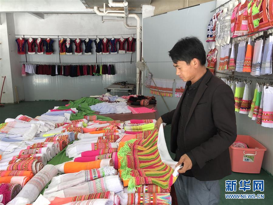 （新華全媒頭條&middot;圖文互動）（7）春天里的5個&ldquo;戰(zhàn)貧&rdquo;瞬間&mdash;&mdash;習(xí)近平總書記關(guān)于脫貧攻堅決策部署指引攻克最后的深貧堡壘