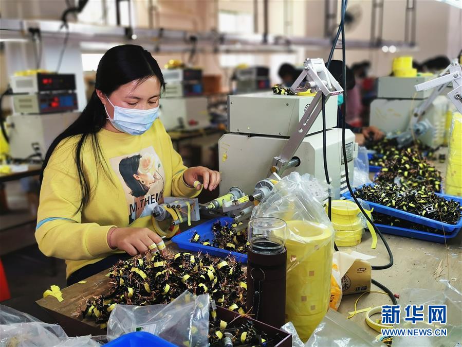 （決戰決勝脫貧攻堅&middot;圖文互動）（2）貧困戶的&ldquo;收入賬&rdquo;&mdash;&mdash;廣西極貧縣隆林各族自治縣見聞