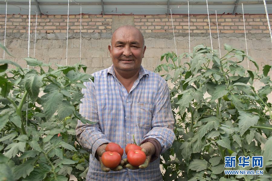 （決戰決勝脫貧攻堅&middot;圖文互動）（2）從高原牧區走入現代社區&mdash;&mdash;探訪帕米爾高原搬遷牧民的新生活