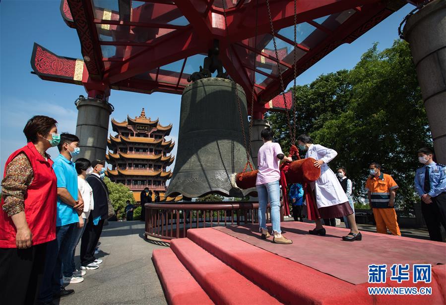 （新華全媒頭條&middot;圖文互動）（32）鐘華論：在民族復興的歷史豐碑上&mdash;&mdash;2020中國抗疫記