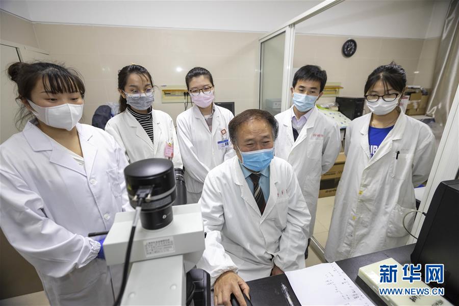 （代表委員履職&middot;圖文互動(dòng)）（1）&ldquo;履職與行醫(yī)，都要精益求精&rdquo;&mdash;&mdash;全國政協(xié)委員吳煥淦履職記