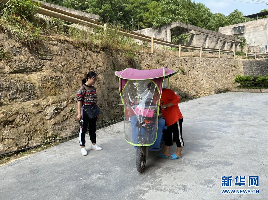 (決戰(zhàn)決勝脫貧攻堅(jiān)·圖文互動(dòng))(3)三個(gè)土家女人見證一口刀村搬遷史