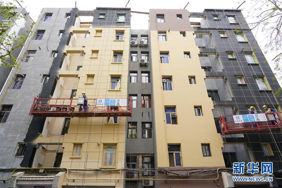 (新華全媒頭條·兩會精神看落實·圖文互動)(9)努力讓群眾看到變化得到實惠——落實全國兩會精神持續保障和改善民生述評