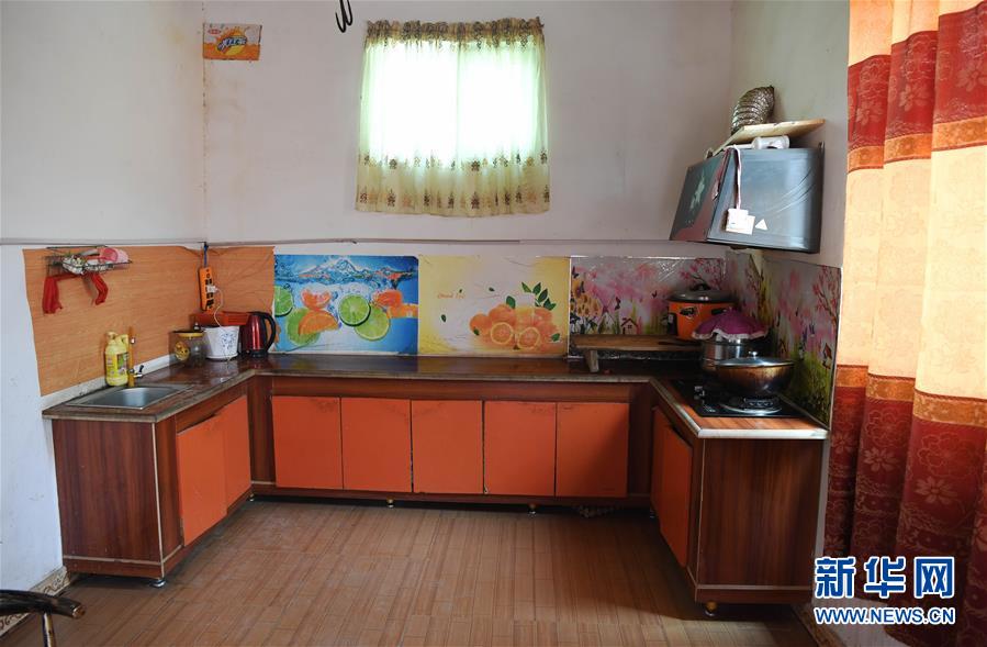 （決戰決勝脫貧攻堅&middot;聚焦三區三州&middot;圖文互動）（5）安居房里的新物件