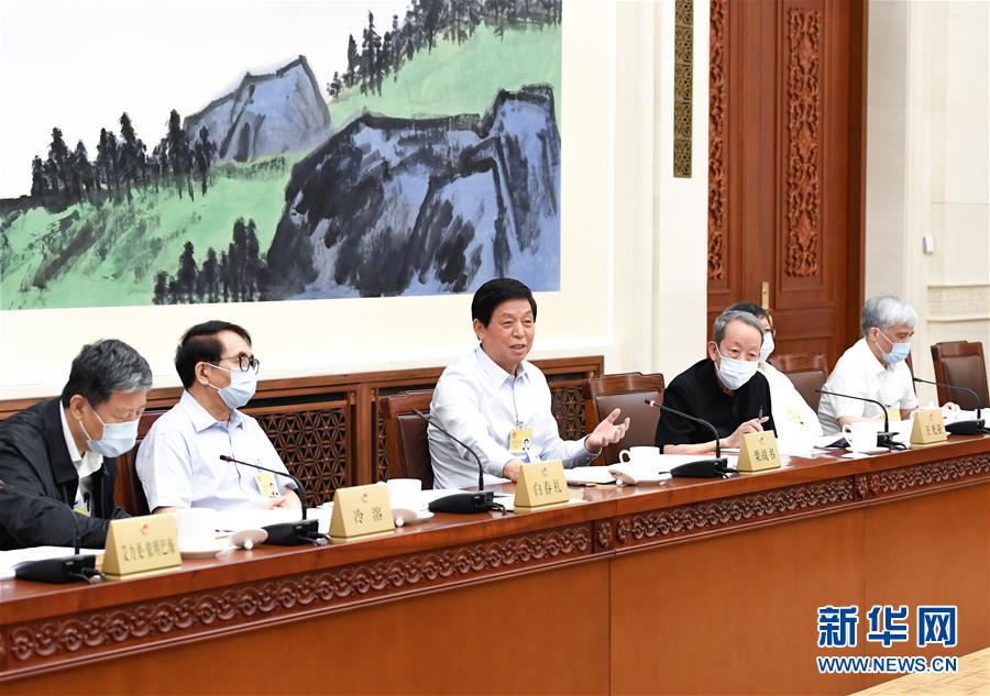 (時政)十三屆全國人大常委會第十九次會議分組審議退役軍人保障法草案等 栗戰書參加審議