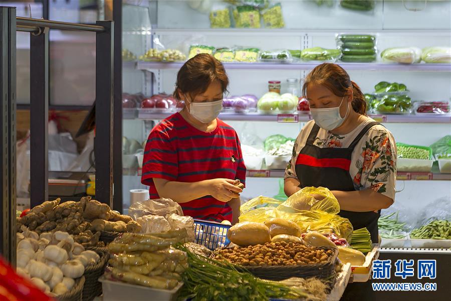 (圖文互動(dòng))(3)告別臟亂,留住溫情——上海鬧市小菜場(chǎng)見(jiàn)聞