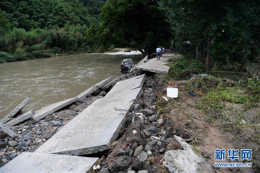 (防汛抗洪·圖文互動(dòng))(3)山洪過境24小時(shí)——安徽旌德“水退人進(jìn)”保脫貧見聞