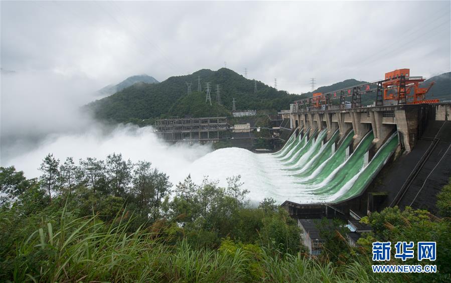 (防汛抗洪)(2)新安江水庫(kù)首次9孔泄洪