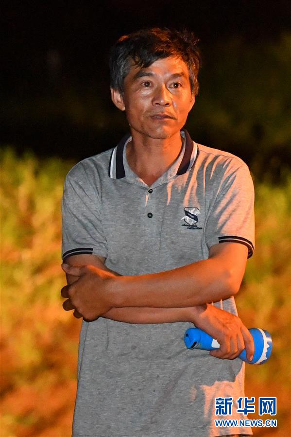 (防汛抗洪·圖文互動)(3)“保衛家園,誰都不能是旁觀者”——夜訪洞庭湖大堤防汛一線