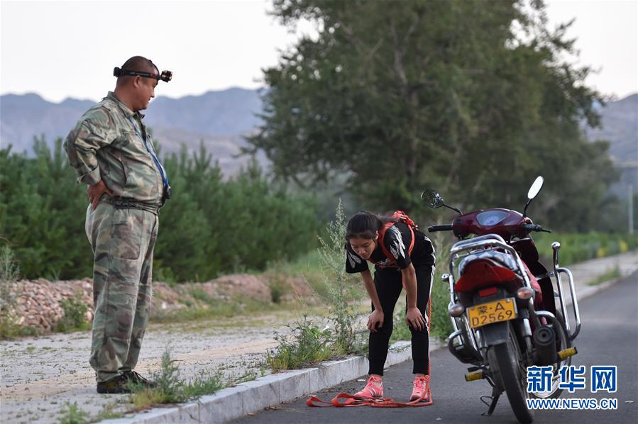 （體育&middot;圖文互動）（10）父愛如燈  伴我奔跑