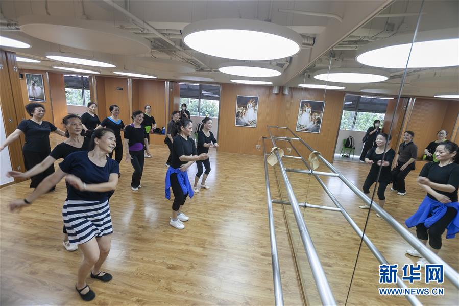 (新華全媒頭條·走向我們的小康生活·圖文互動)(9)城市,讓人民生活更美好