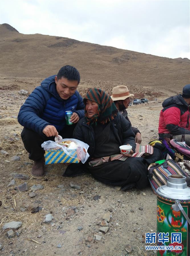 (在習近平新時代中國特色社會主義思想指引下——新時代新作為新篇章·習近平總書記關切事·圖文互動)(3)青春做伴,西部放歌——走近扎根西部建設邊疆的大學生們