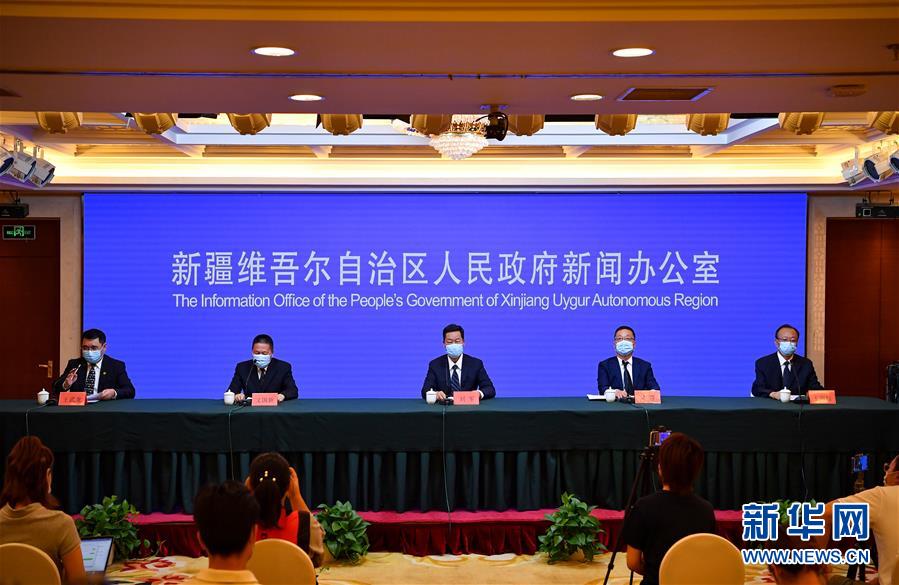 （聚焦疫情防控&middot;圖文互動）烏魯木齊為大中專學(xué)生和特殊群體出疆開辟&ldquo;綠色通道&rdquo;