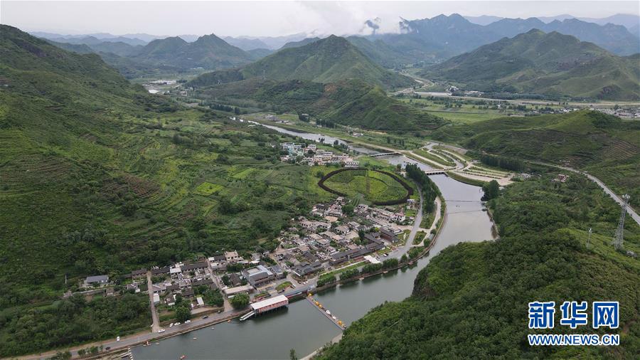 （新華全媒頭條&middot;走向我們的小康生活&middot;圖文互動）（5）長城腳下，小康村串成&ldquo;珍珠鏈&rdquo;