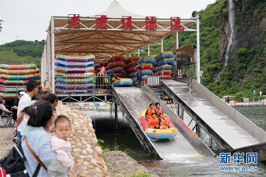 （新華全媒頭條&middot;走向我們的小康生活&middot;圖文互動）（6）長城腳下，小康村串成&ldquo;珍珠鏈&rdquo;